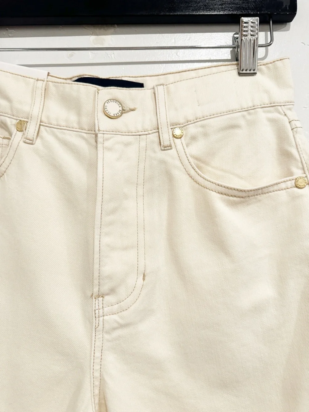 NWT‎ Veronica Beard Charlotte High Rise Long Short in Ecru Size 26